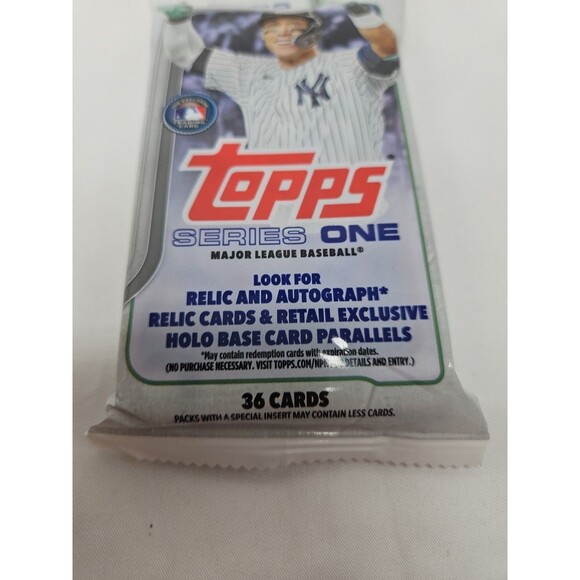 2025 Topps Series One Major League Baseball 36 Card Hanger Fat Pack - NEW! - Picture 2 of 12